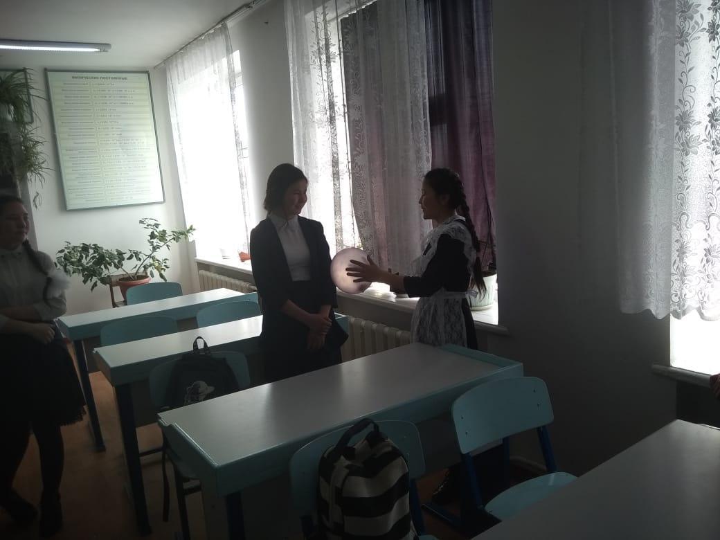 1 -наурыз Алғыс  күні  Алмалы орта мектебінде  көптеген іс-шаралар өтті. 