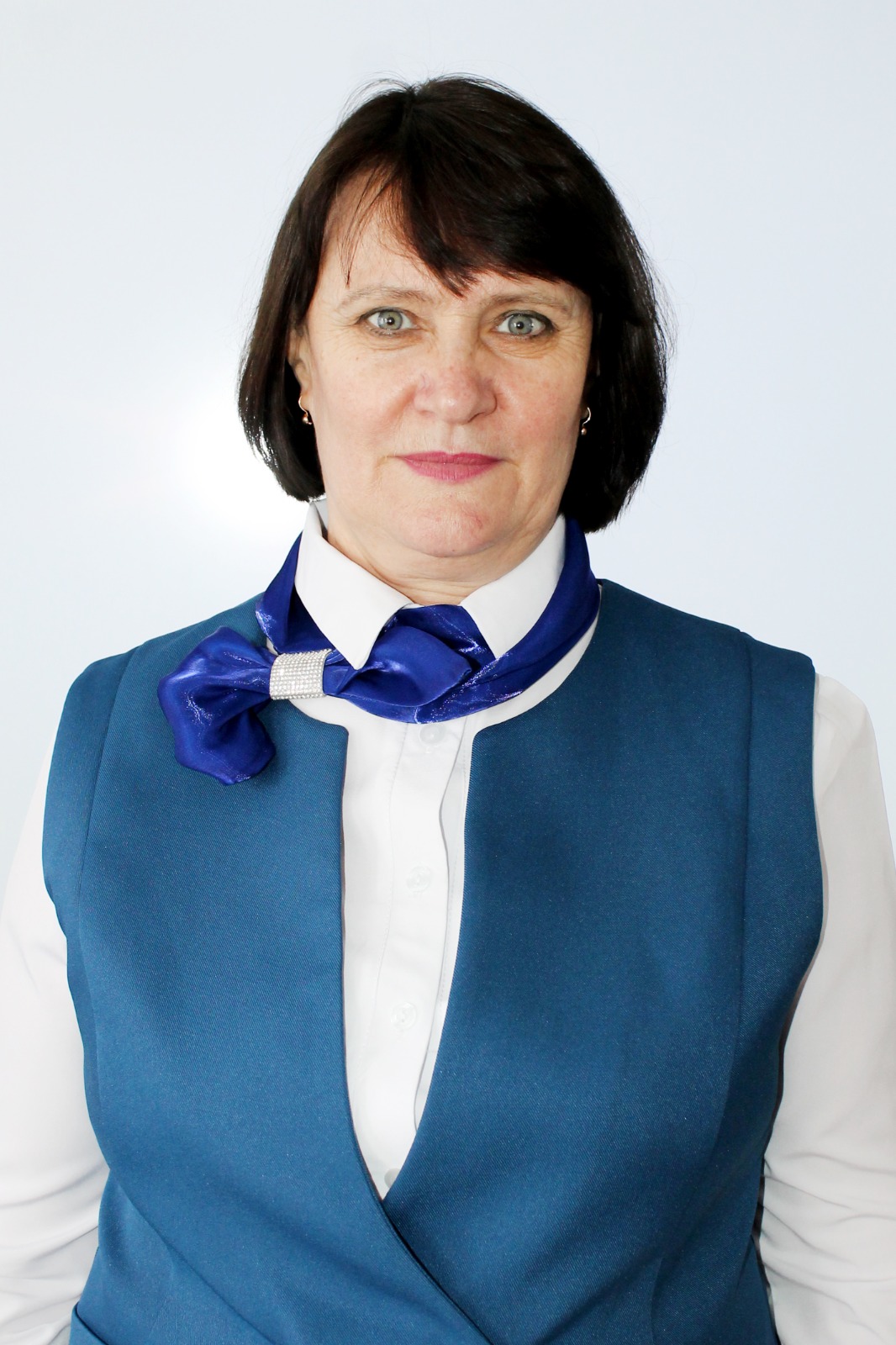 Математика пәні мұғалімі.